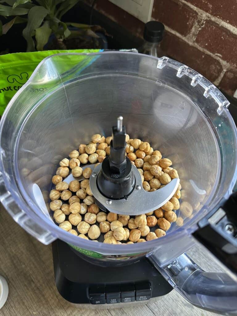 Hazelnuts Side